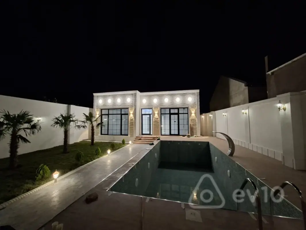 Satılır 4 otaqlı həyət evi 165 m²