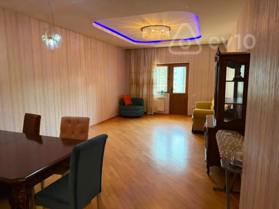 Kirayə verilir 2 otaqlı yeni tikili 96 m²