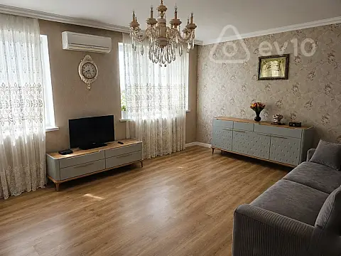 Satılır 4 otaqlı köhnə tikili 100 m² — Bakı, Xəzər 4 otaq 100.00 m²