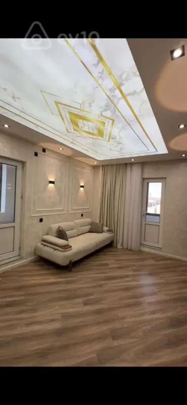 Kirayə verilir 2 otaqlı köhnə tikili 65 m²