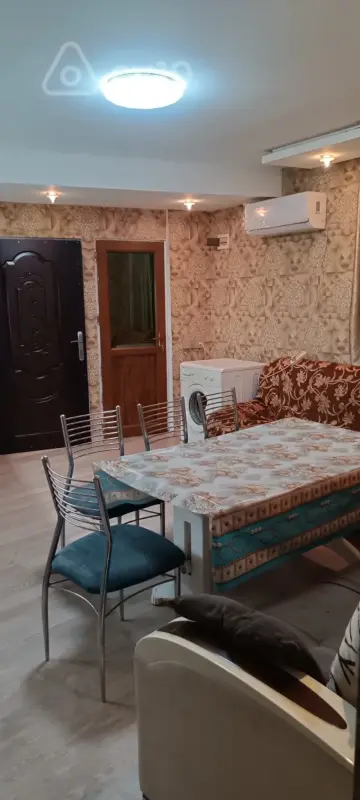 Kirayə verilir 2 otaqlı həyət evi 65 m²