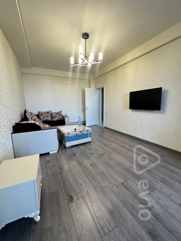 Kirayə verilir 2 otaqlı yeni tikili 65 m²