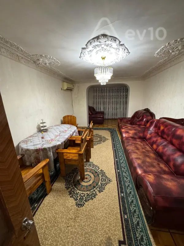 Kirayə verilir 3 otaqlı köhnə tikili 72 m²