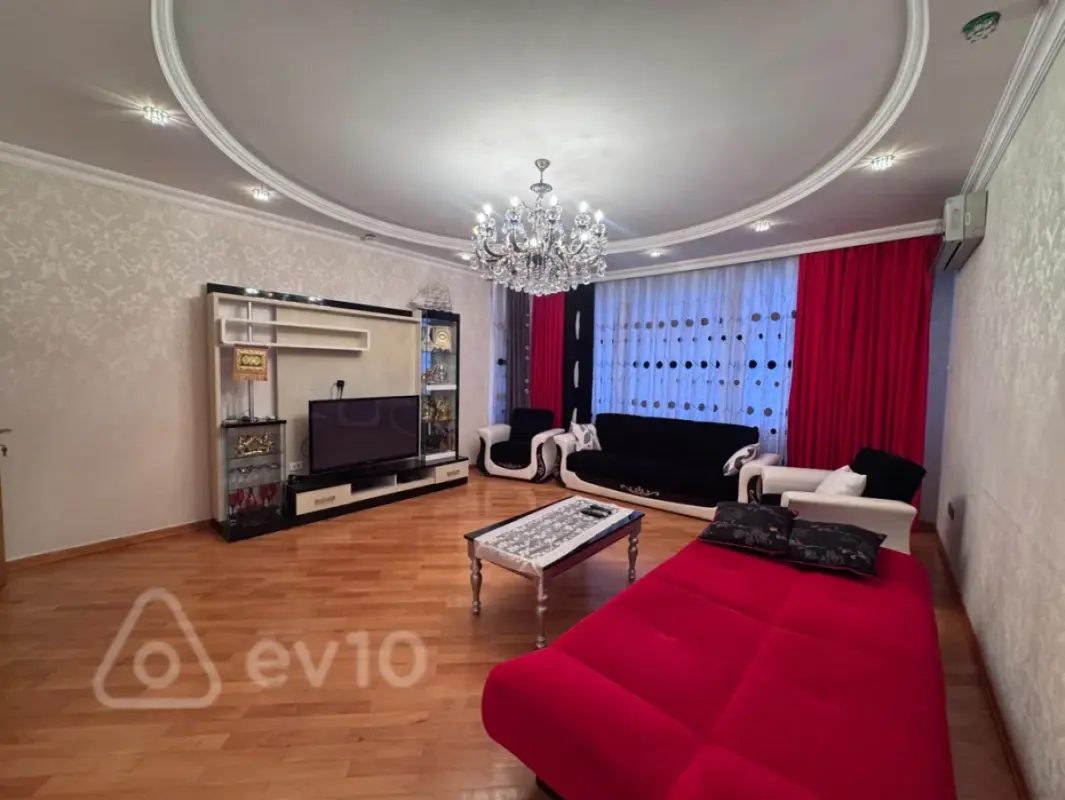 Kirayə verilir 3 otaqlı yeni tikili 130 m²
