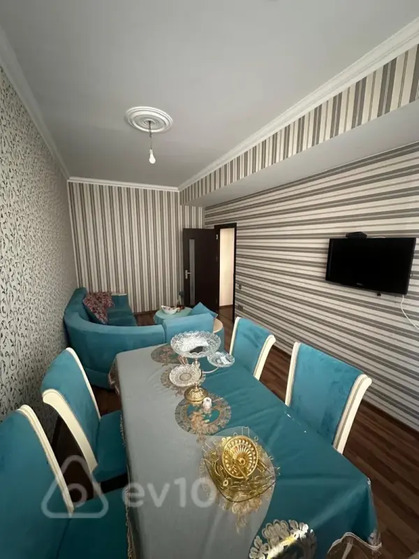Kirayə verilir 2 otaqlı yeni tikili 65 m²