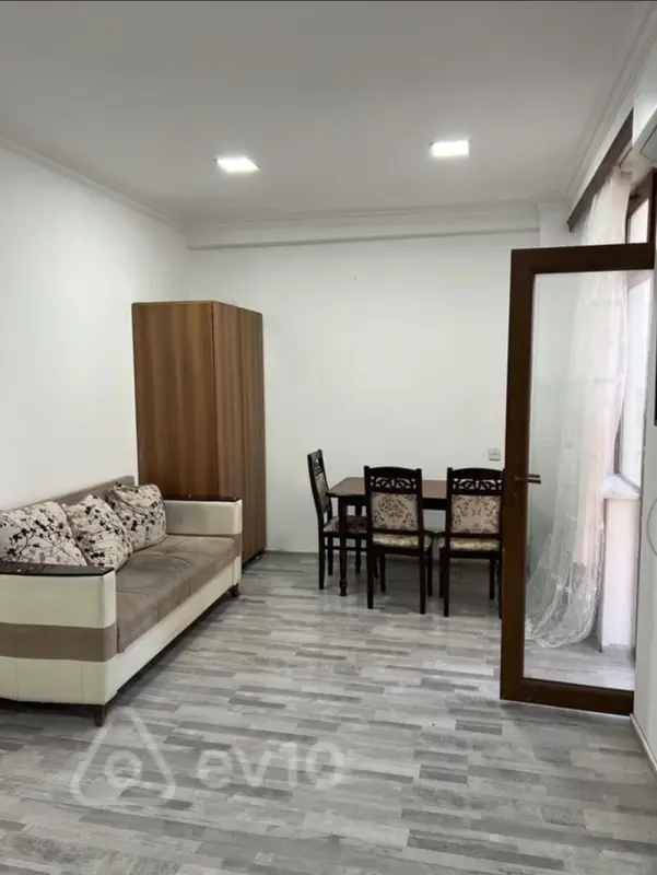 Kirayə verilir 3 otaqlı yeni tikili 65 m²