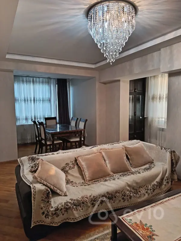 Kirayə verilir 3 otaqlı köhnə tikili 90 m²