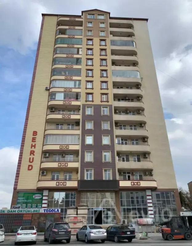 Satılır 3 otaqlı yeni tikili 150 m²