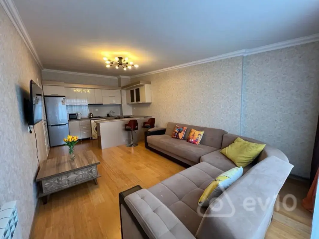 Kirayə verilir 2 otaqlı yeni tikili 55 m²