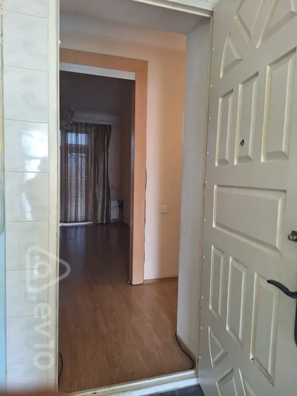 Kirayə verilir 2 otaqlı köhnə tikili 55 m²