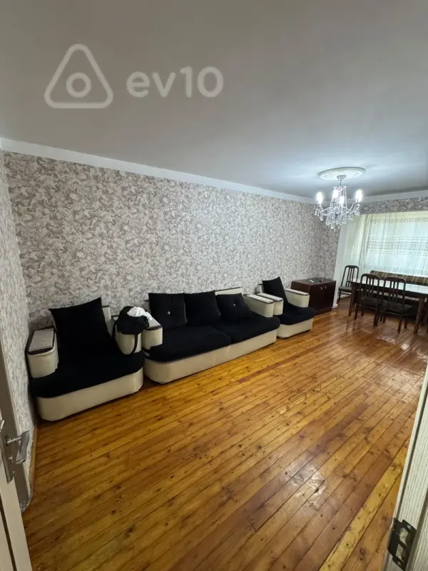 Kirayə verilir 3 otaqlı köhnə tikili 80 m²