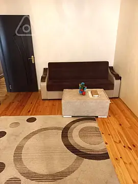 Kirayə verilir 3 otaqlı köhnə tikili 75 m² — Bakı, Nizami 3 otaq 75.00 m²