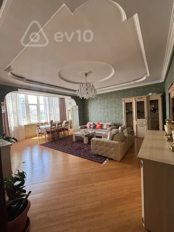 Satılır 3 otaqlı yeni tikili 148 m²
