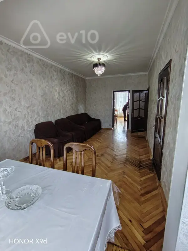 Kirayə verilir 2 otaqlı köhnə tikili 45 m²