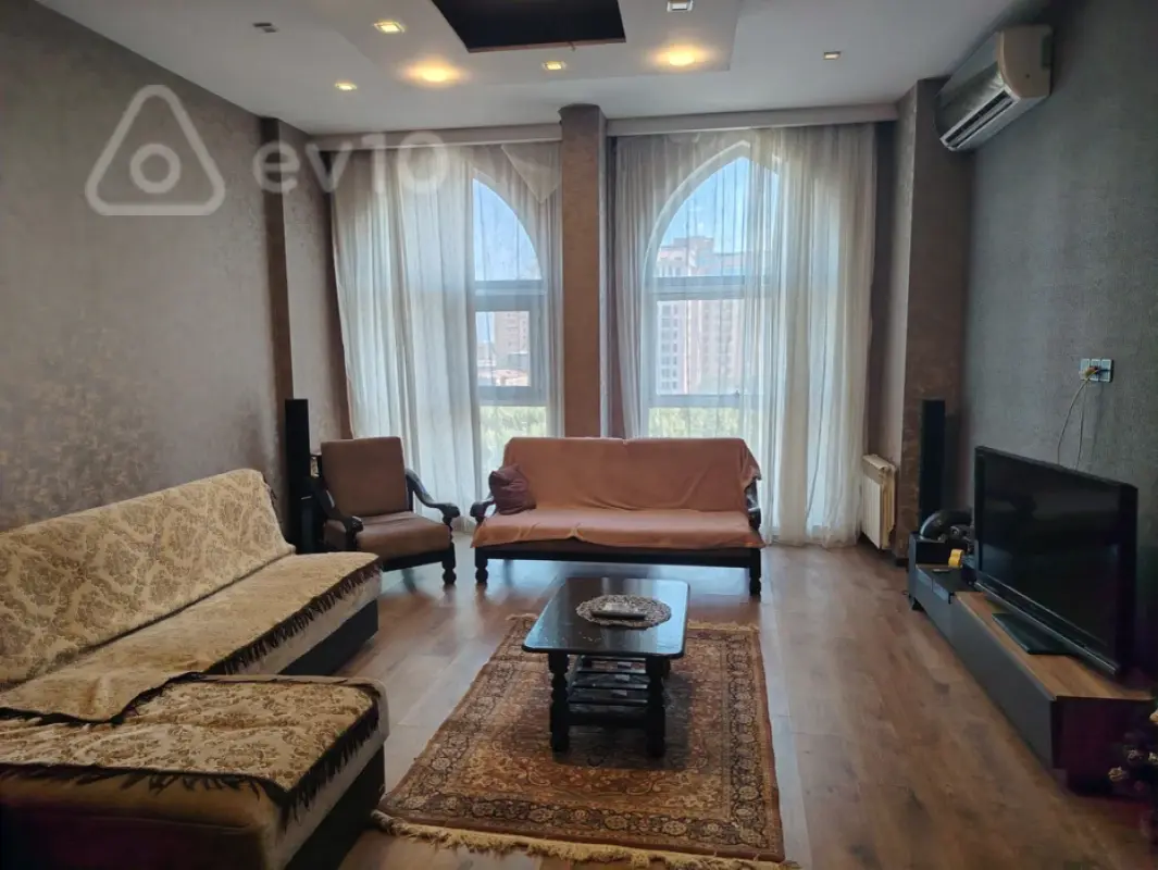 Kirayə verilir 3 otaqlı yeni tikili 100 m²