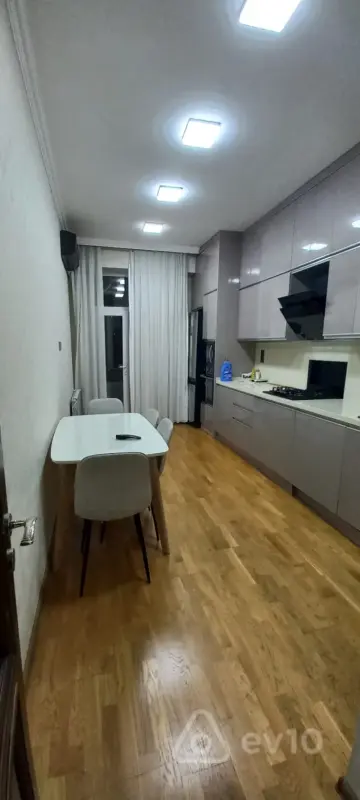 Kirayə verilir 3 otaqlı yeni tikili 76 m²