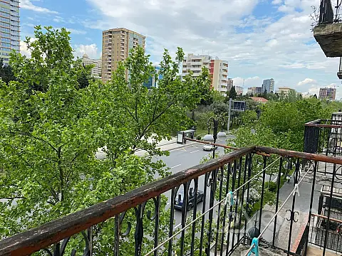 Kirayə verilir 1 otaqlı köhnə tikili 45 m² — Bakı, Nəsimi 1 otaq 45.00 m²