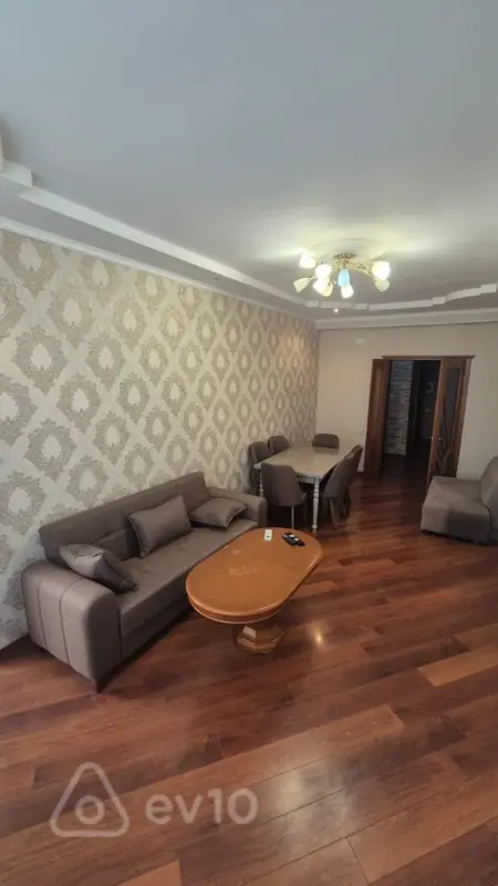 Kirayə verilir 2 otaqlı yeni tikili 90 m²