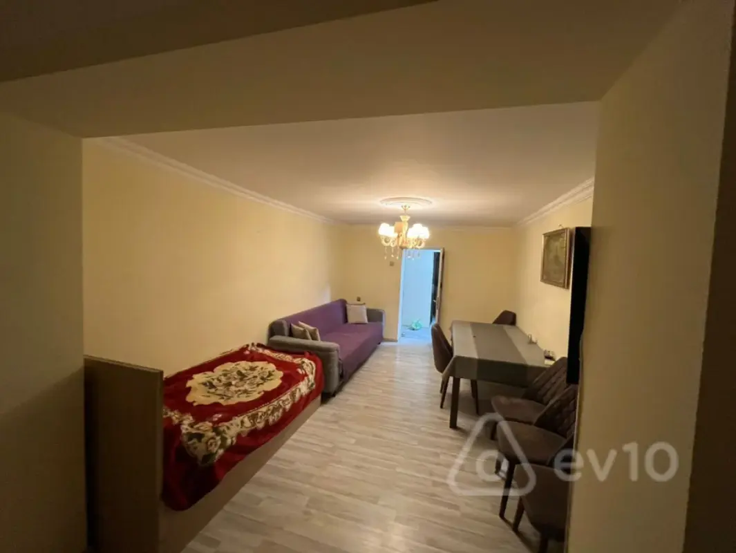 Kirayə verilir 3 otaqlı köhnə tikili 75 m²