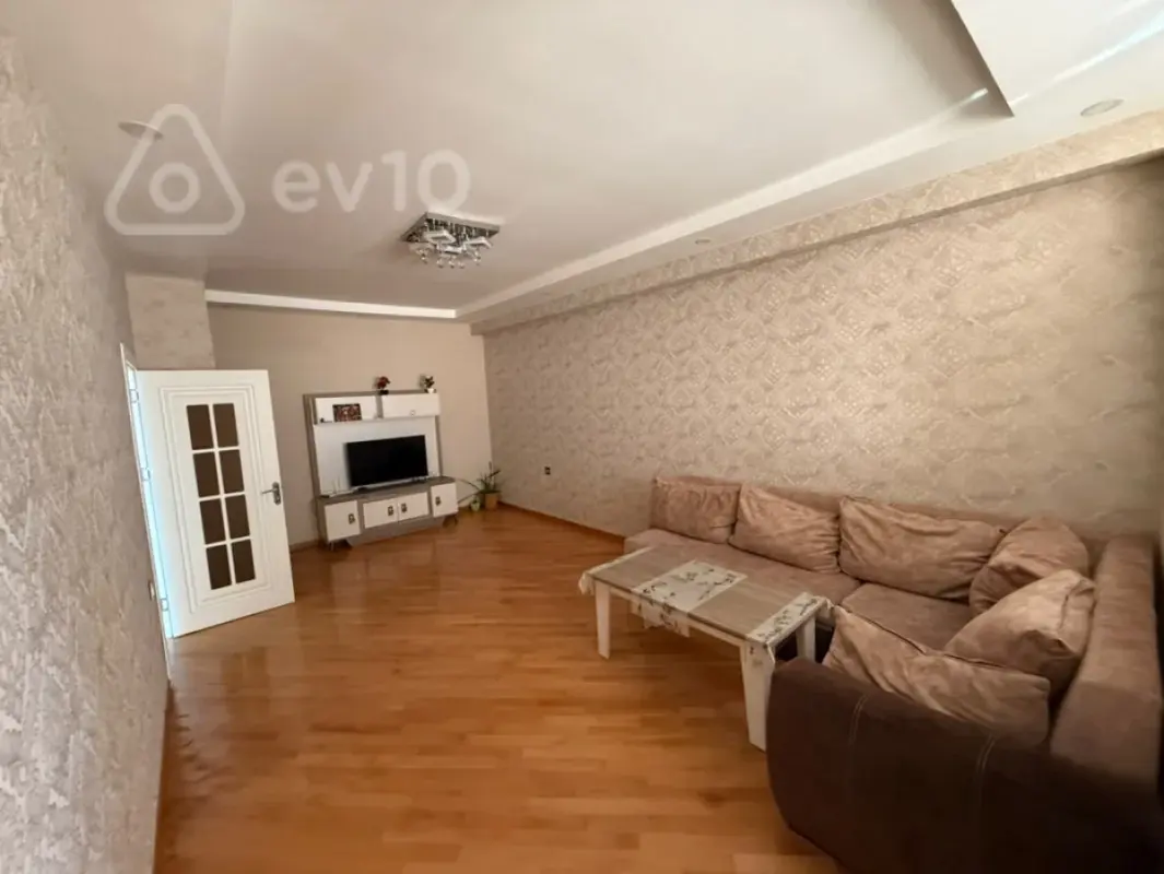 Kirayə verilir 2 otaqlı yeni tikili 65 m²