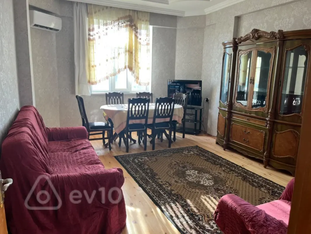 Kirayə verilir 2 otaqlı yeni tikili 65 m²