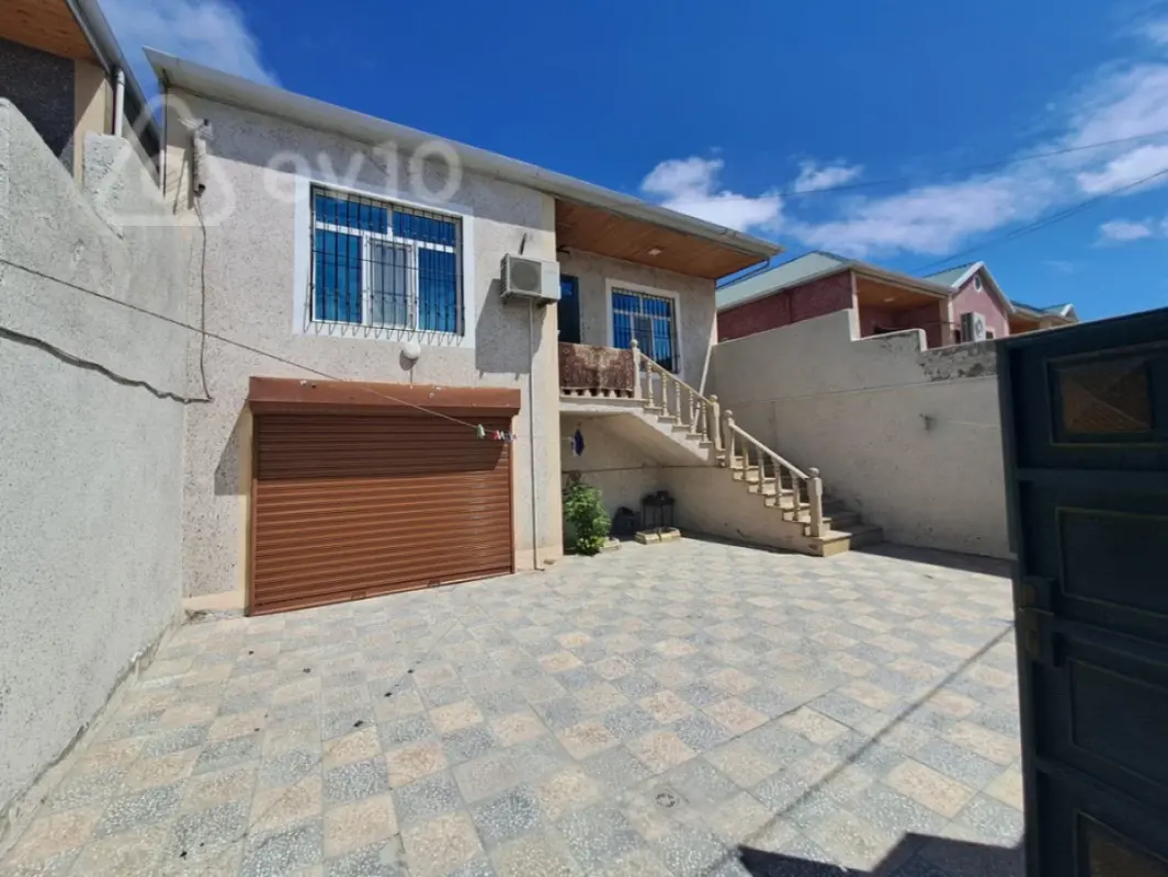Satılır 4 otaqlı həyət evi 185 m²