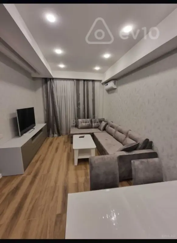 Kirayə verilir 3 otaqlı yeni tikili 110 m²