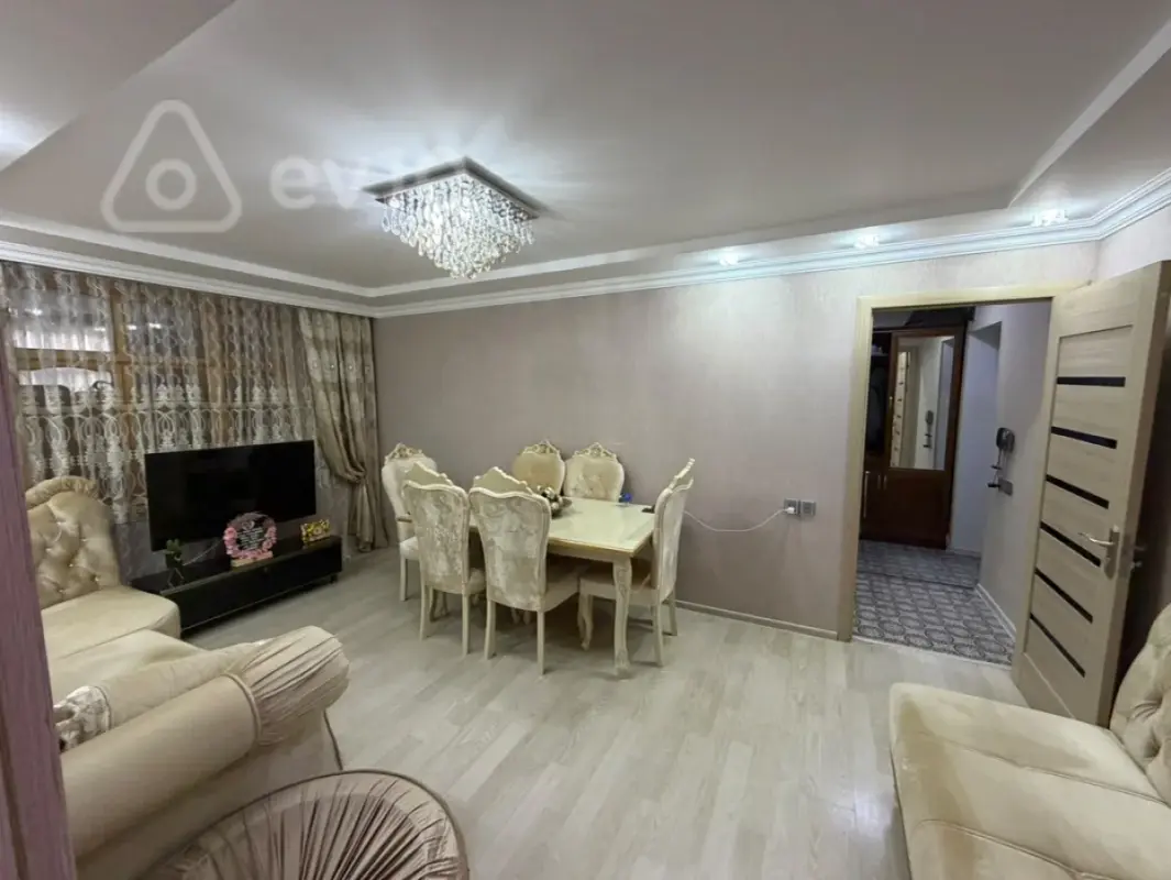 Kirayə verilir 3 otaqlı köhnə tikili 75 m²
