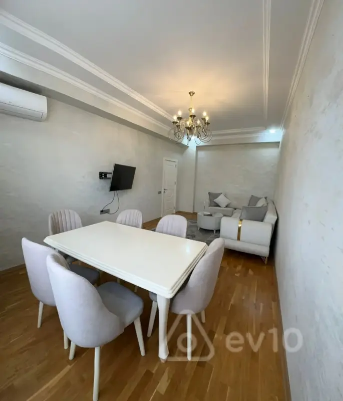 Kirayə verilir 2 otaqlı yeni tikili 70 m²