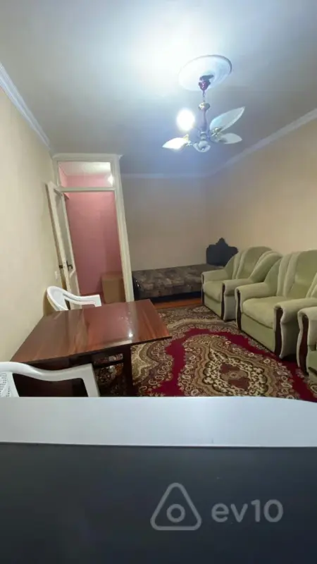 Kirayə verilir 1 otaqlı köhnə tikili 10000 m²