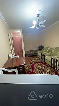 Kirayə verilir 1 otaqlı köhnə tikili 10000 m² — Bakı, Nizami 1 otaq 10000.00 m²