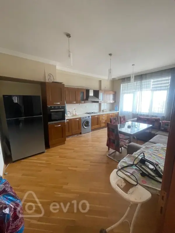 Kirayə verilir 2 otaqlı yeni tikili 110 m²