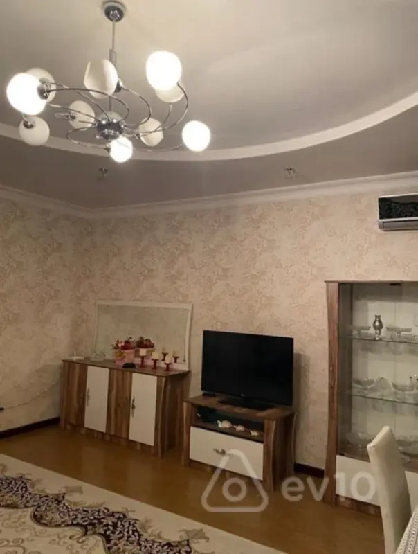 Kirayə verilir 3 otaqlı yeni tikili 140 m²
