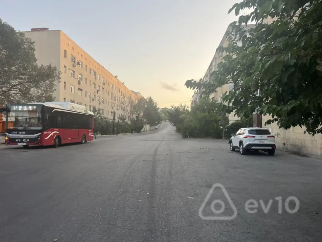 Satılır 3 otaqlı köhnə tikili 75 m²