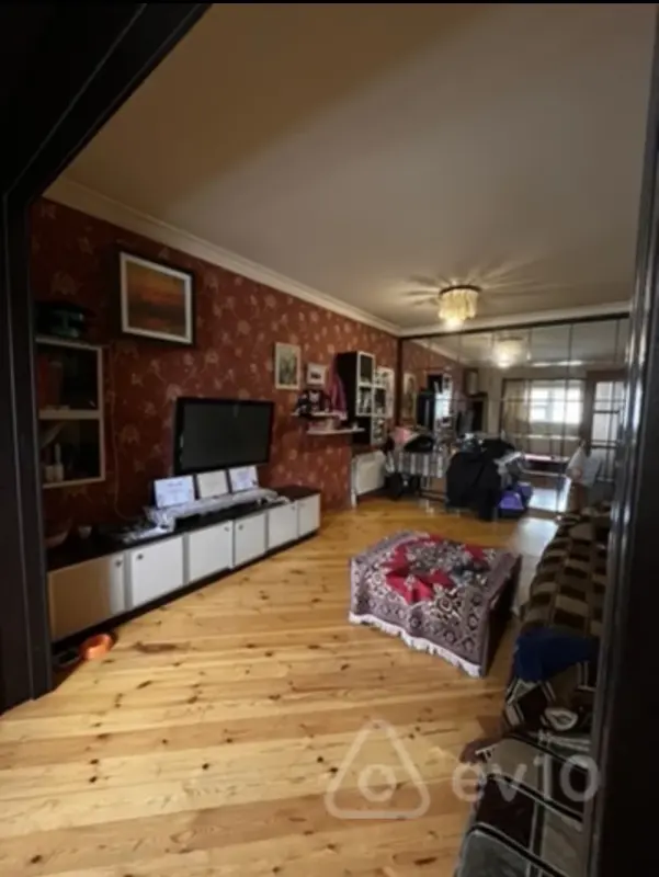 Kirayə verilir 4 otaqlı yeni tikili 150 m²