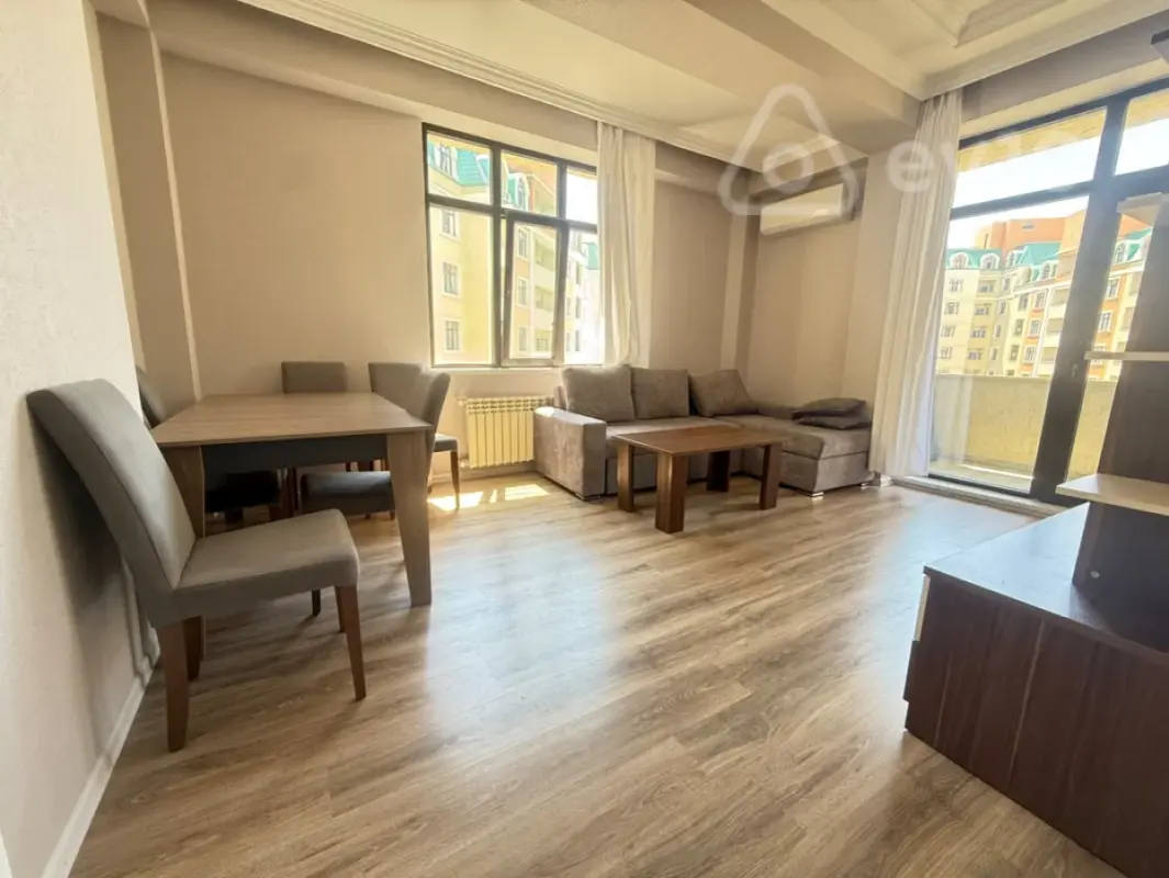 Kirayə verilir 2 otaqlı yeni tikili 80 m²