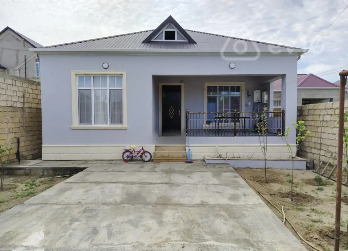 Satılır 4 otaqlı həyət evi 130 m²