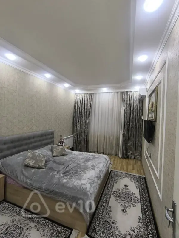 Kirayə verilir 2 otaqlı yeni tikili 85 m²