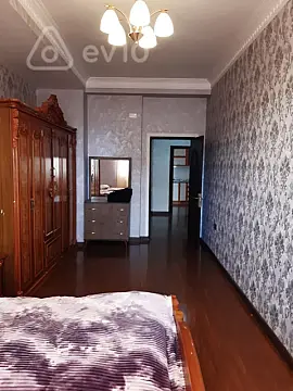 Kirayə verilir 95 otaqlı köhnə tikili 95 m² — Bakı, Yasamal 95 otaq 95.00 m²