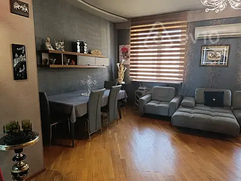 Kirayə verilir 5 otaqlı köhnə tikili 240 m² — Bakı, Səbail 5 otaq 240.00 m²