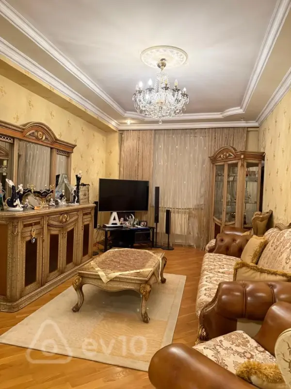 Satılır 3 otaqlı yeni tikili 152 m²