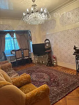 Satılır 3 otaqlı köhnə tikili 90 m² — Bakı, Binəqədi 3 otaq 90.00 m²