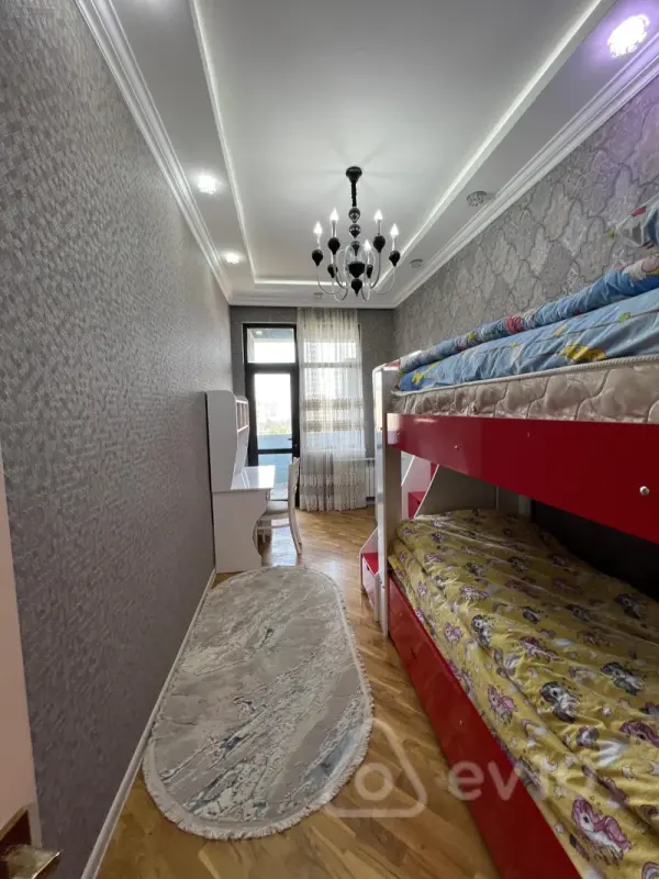 Kirayə verilir 3 otaqlı yeni tikili 100 m²