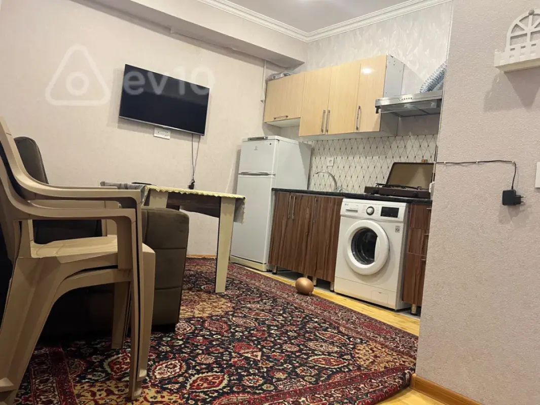 Kirayə verilir 2 otaqlı həyət evi 65 m²