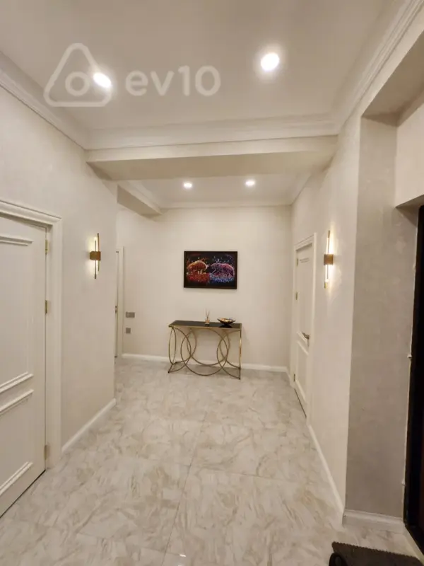 Kirayə verilir 3 otaqlı yeni tikili 100 m²