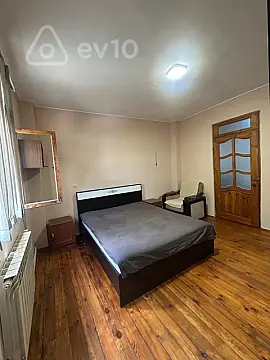 Kirayə verilir 3 otaqlı köhnə tikili 100 m² — Bakı, Nəsimi 3 otaq 100.00 m²