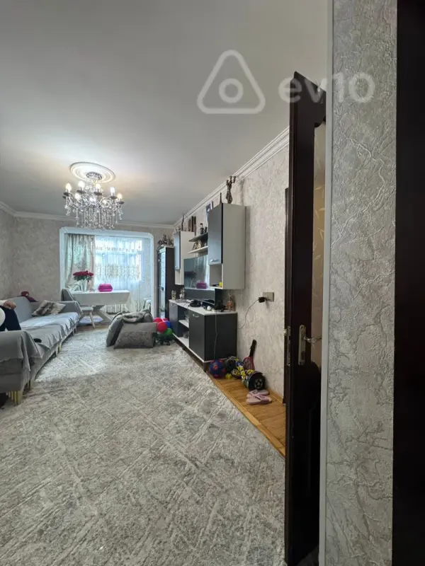 Satılır 3 otaqlı köhnə tikili 75 m²