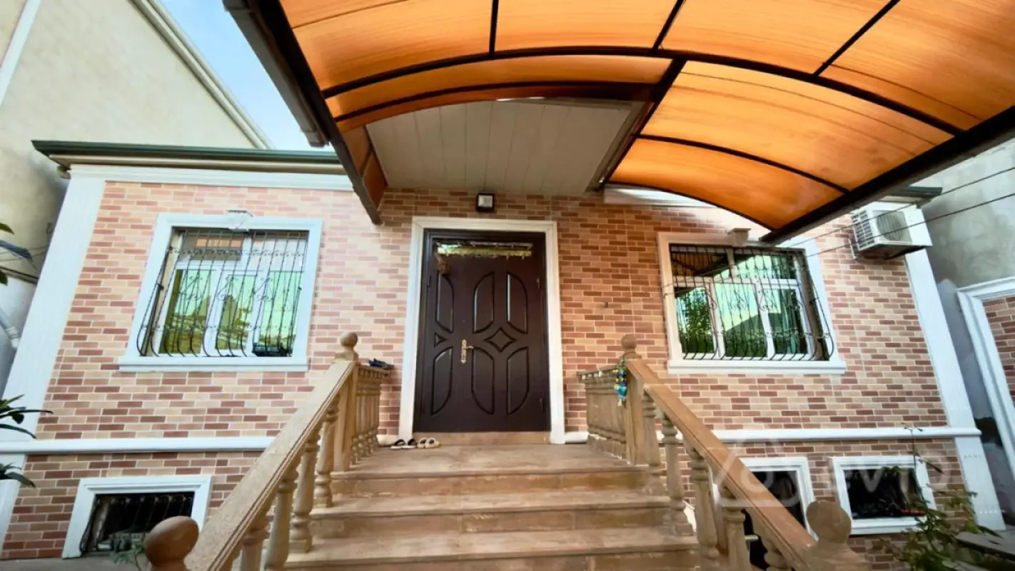 Satılır 4 otaqlı həyət evi 100 m²