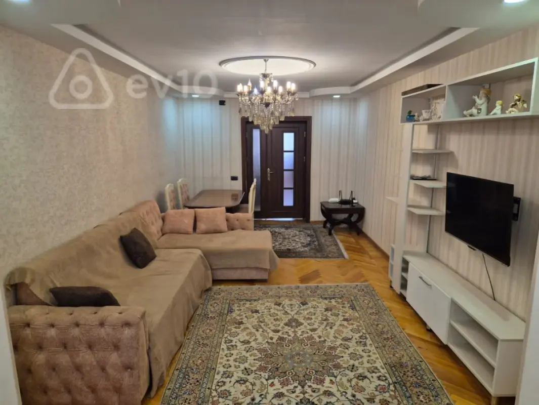 Kirayə verilir 3 otaqlı köhnə tikili 70 m²
