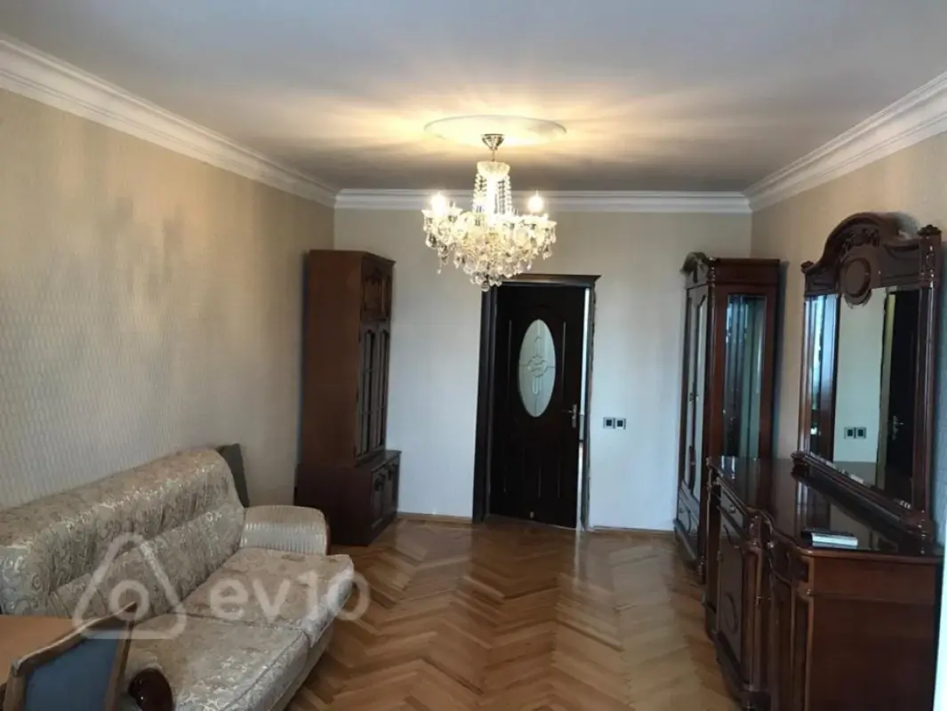 Kirayə verilir 3 otaqlı köhnə tikili 80 m²
